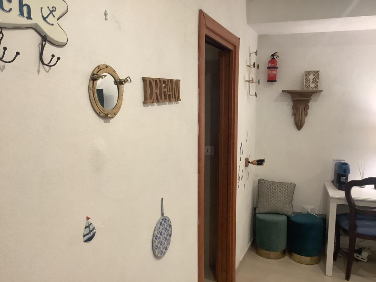 Tinnyhouse Наполи Екстериор снимка