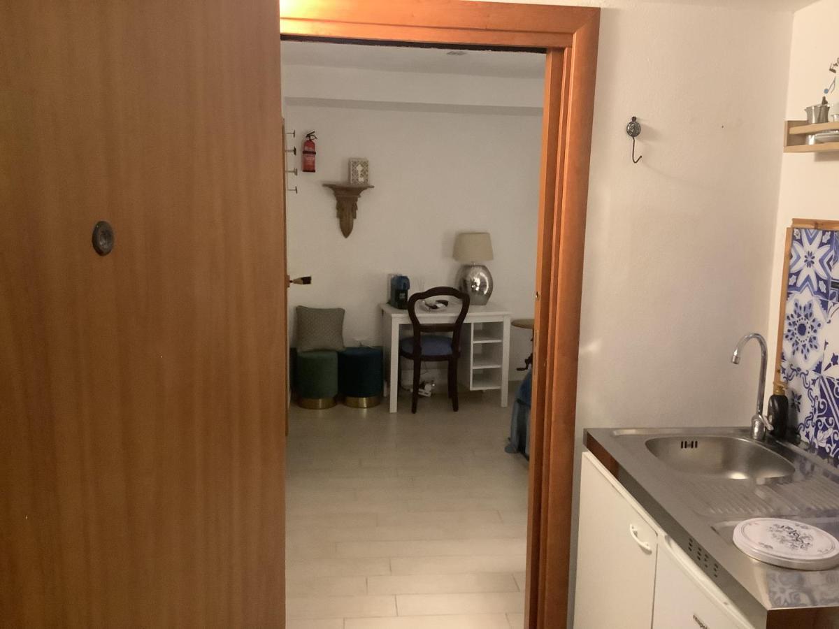 Tinnyhouse Наполи Екстериор снимка