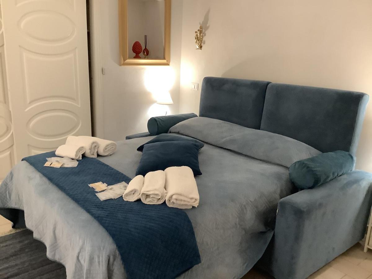 Tinnyhouse Наполи Екстериор снимка